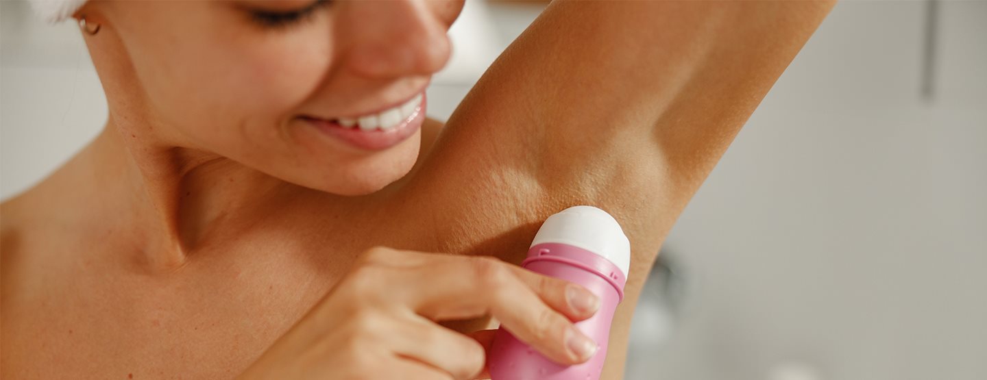 Všetko o deodorantoch. Dermatologička vysvetľuje, na čo sa zamerať