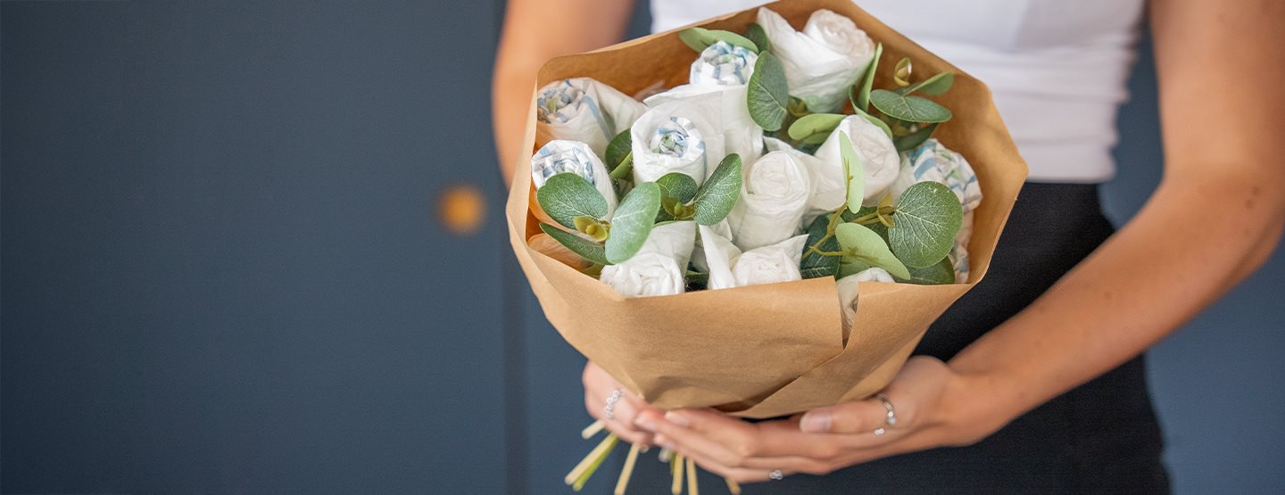 Trochu iná torta z plienok: Takto vyrobíte kyticu z plienok 