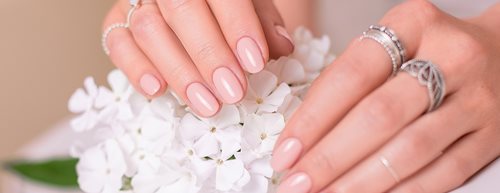 Svadobná manikúra: Najkrajšie dizajny