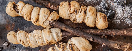Spoznajte stockbrot: chlieb na grilovačky