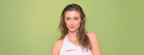 Wet Hair Look 2026: Toto je trendový účes leta
