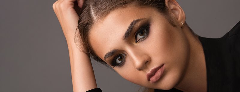 Líčenie Tired Girl: Preto je gotický štýl momentálne taký populárny 