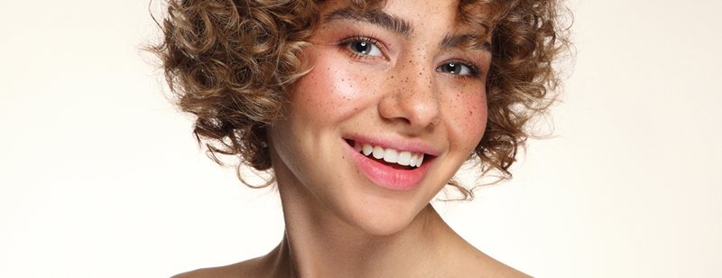 Trend v líčení Sunset Blush: Takto sa podarí